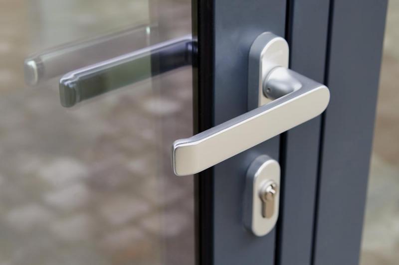 Quelle porte d'entr&eacute;e choisir pour allier s&eacute;curit&eacute; et esth&eacute;tique ?