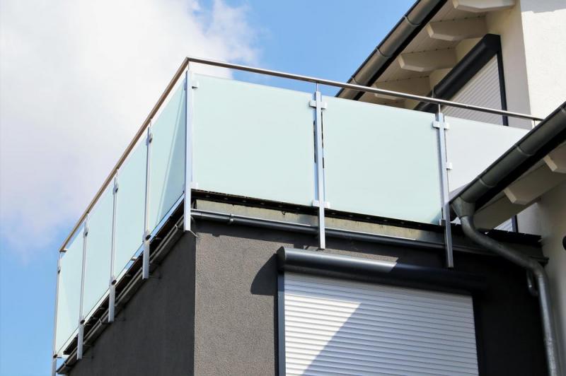 Le garde-corps en aluminium combine s&eacute;curit&eacute; et l&eacute;g&egrave;ret&eacute; esth&eacute;tique pr&egrave;s de Sarreguemines